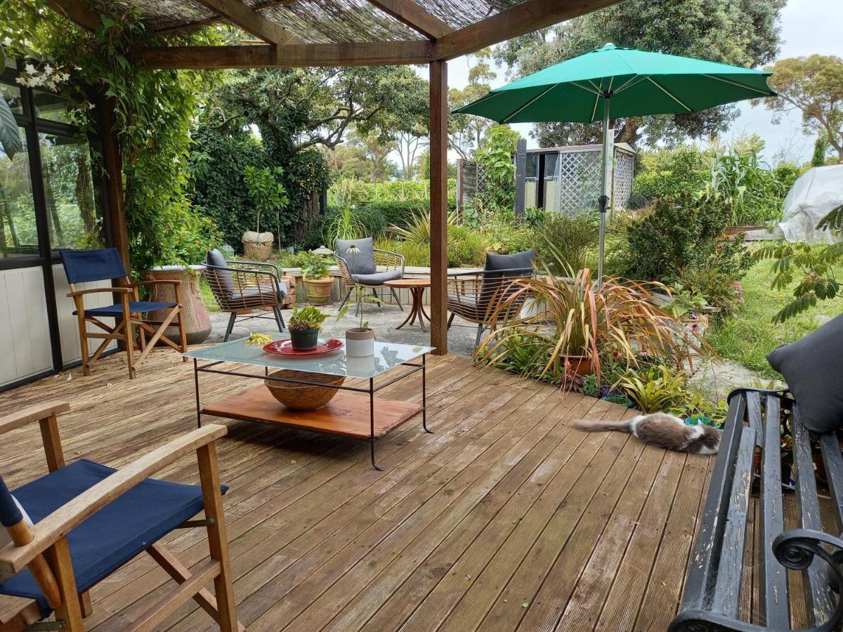Birds Eyes Te Awanga Bed and Breakfast Εξωτερικό φωτογραφία