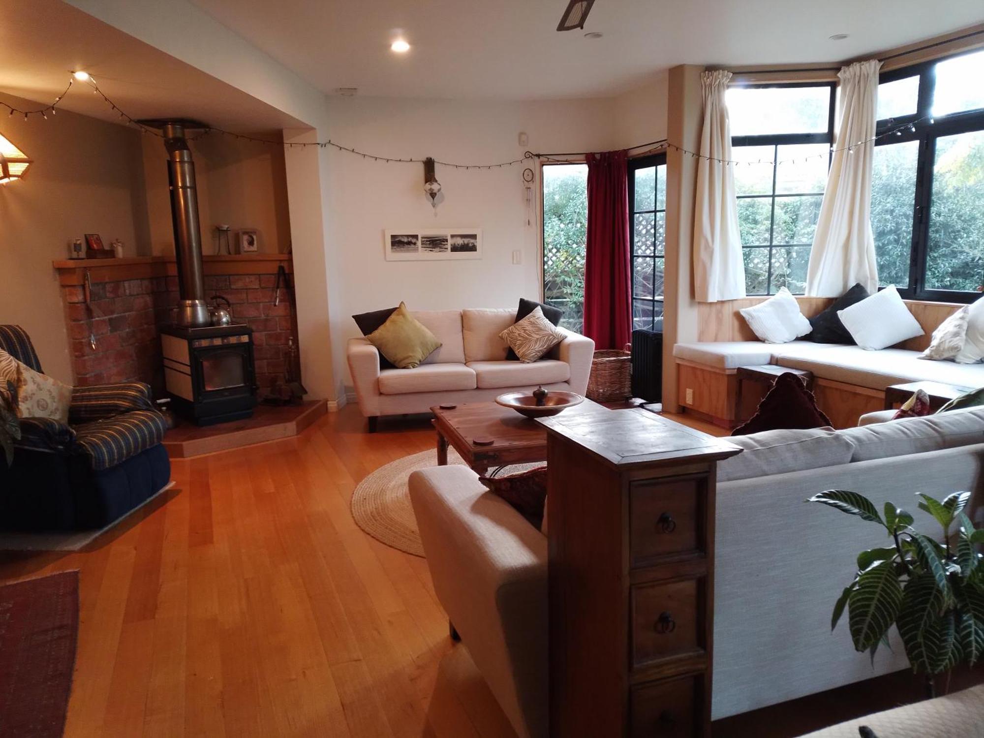 Birds Eyes Te Awanga Bed and Breakfast Εξωτερικό φωτογραφία